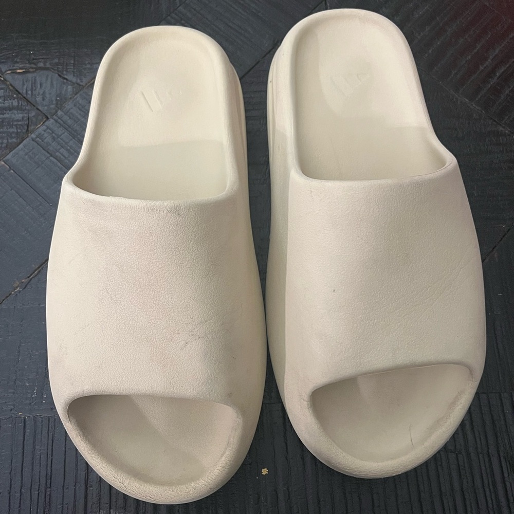 Men’s Size 12 Adidas Yeezy Bone Slides